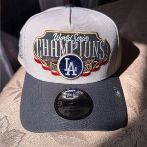 New Era 2025 World Series Champions Locker Room Cap 9FORTY Snapback Los Angeles